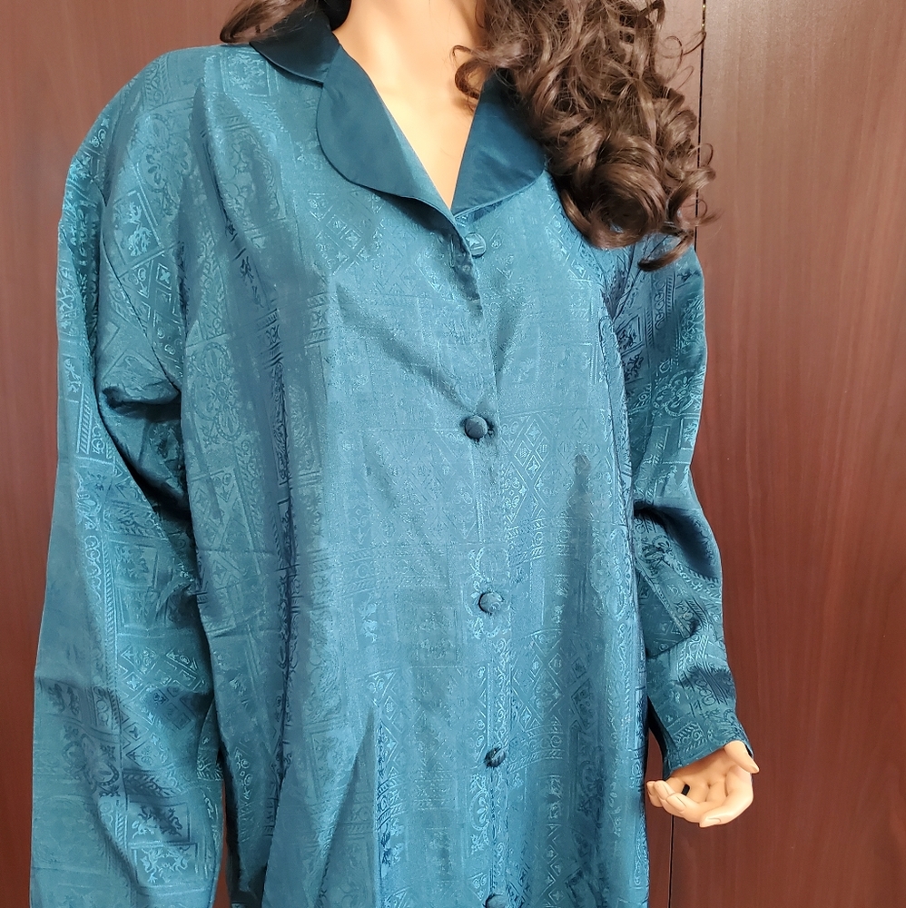 Jenny Buchanan Intimates Vintage Long Sleeve Button Down Night Shirt